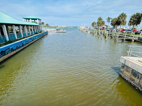 Manatee Center-匹尔斯堡必去景点