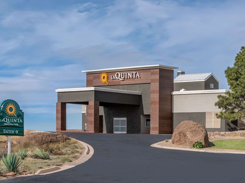 圣罗莎拉昆塔温德姆套房酒店