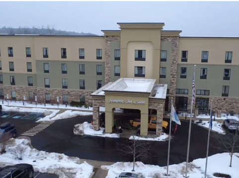 斯特劳兹堡波科诺山欢朋酒店及套房主图