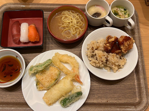 克拉德酒店主图