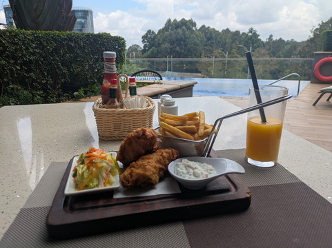 内罗毕两河购物中心假日酒店主图