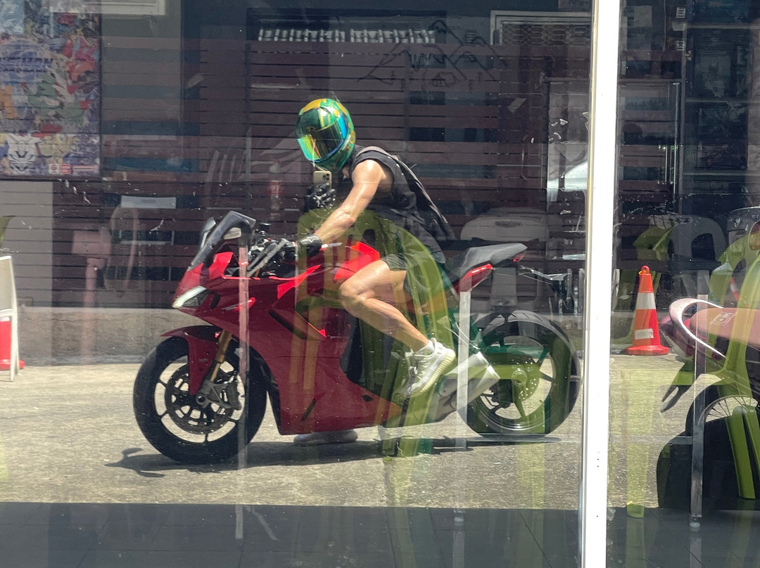 Customgarage-普吉镇必去景点