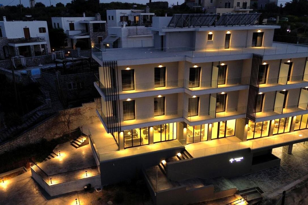 Trinasus Hotel