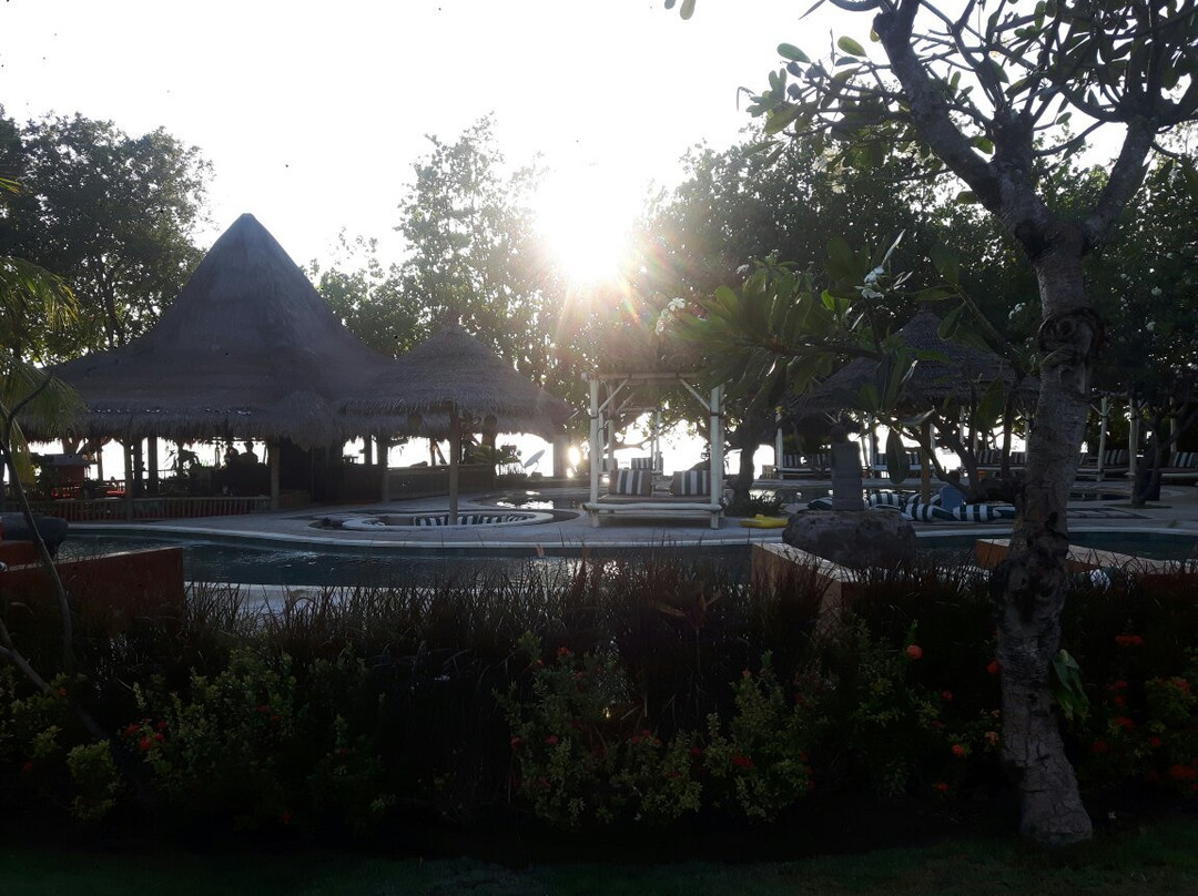 巴厘岛塔曼纱丽水疗度假村主图