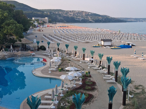 波尔亚那酒店主图