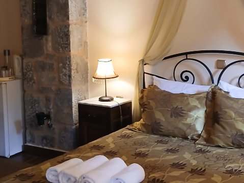 艾奇恩迪科特斯泽伊斯旅馆-官方