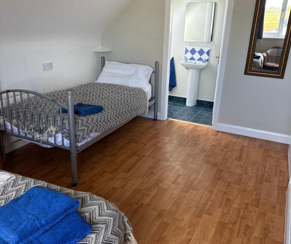 Sailing's Self Contained Rooms With Kitchen