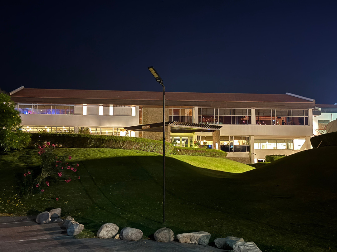 JA哈塔堡酒店主图