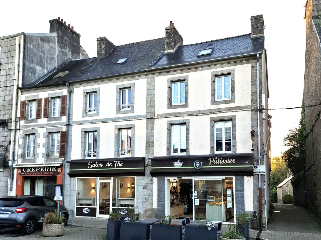 Boulangerie collobert-Huelgoat必去景点