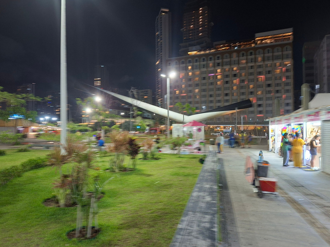 Feirinha Beira Mar-福塔莱萨必去景点