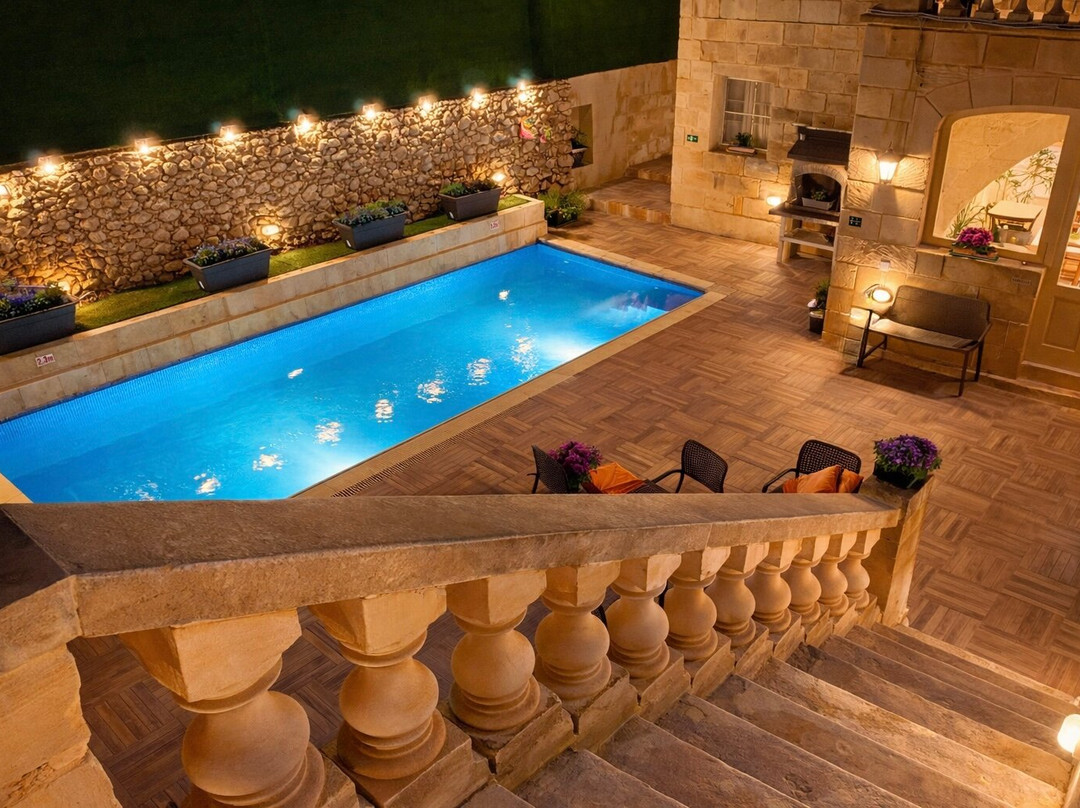 Lonza Gharb Farmhouse主图