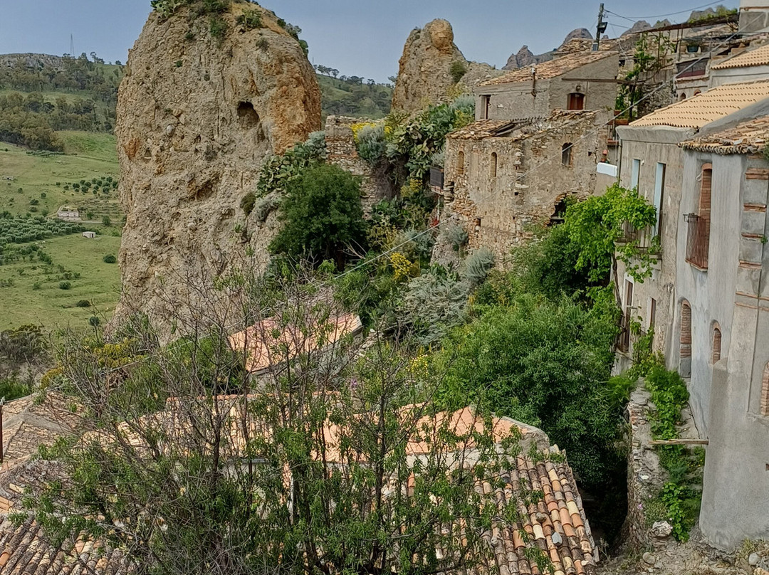 Le Cinque Dita Di Pentedattilo-Pentidattilo必去景点