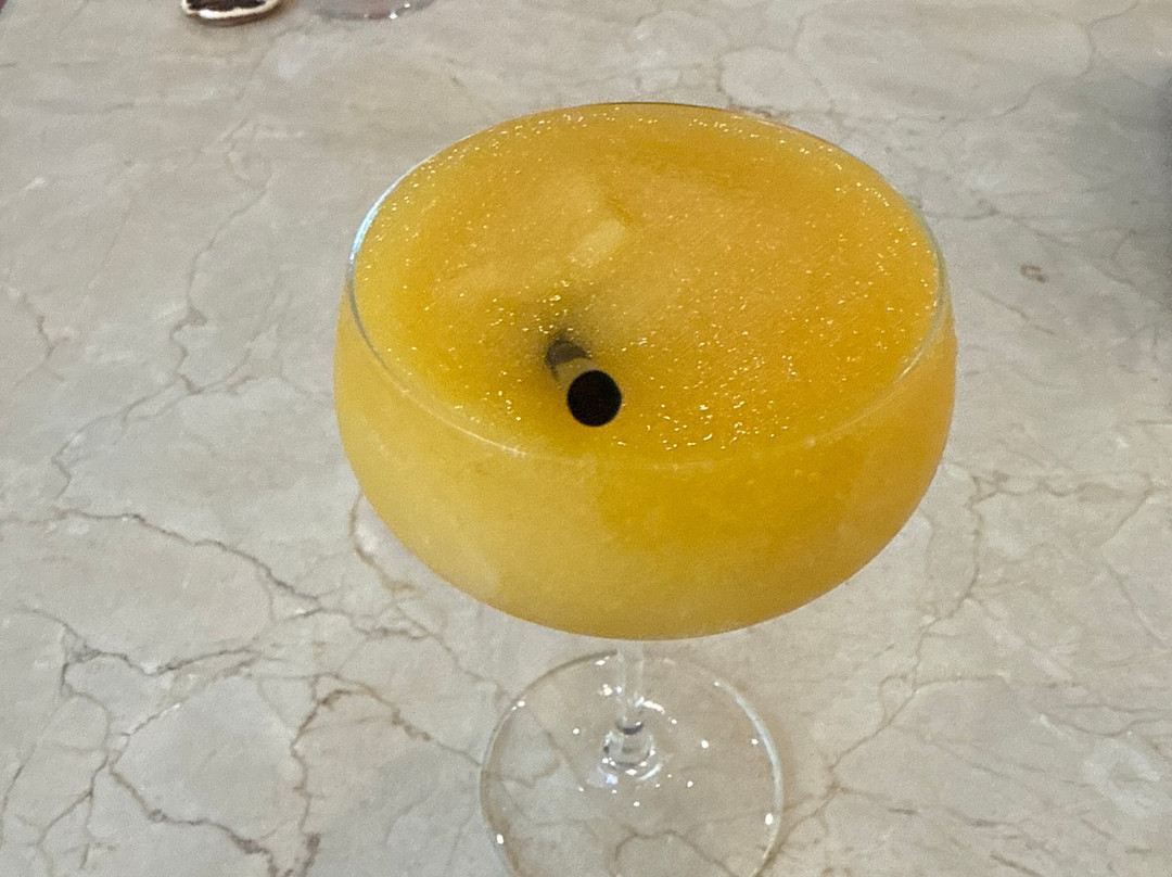 H10萨鲁皇宫酒店主图