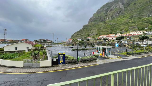 欧罗莫尼斯酒店-旅行者