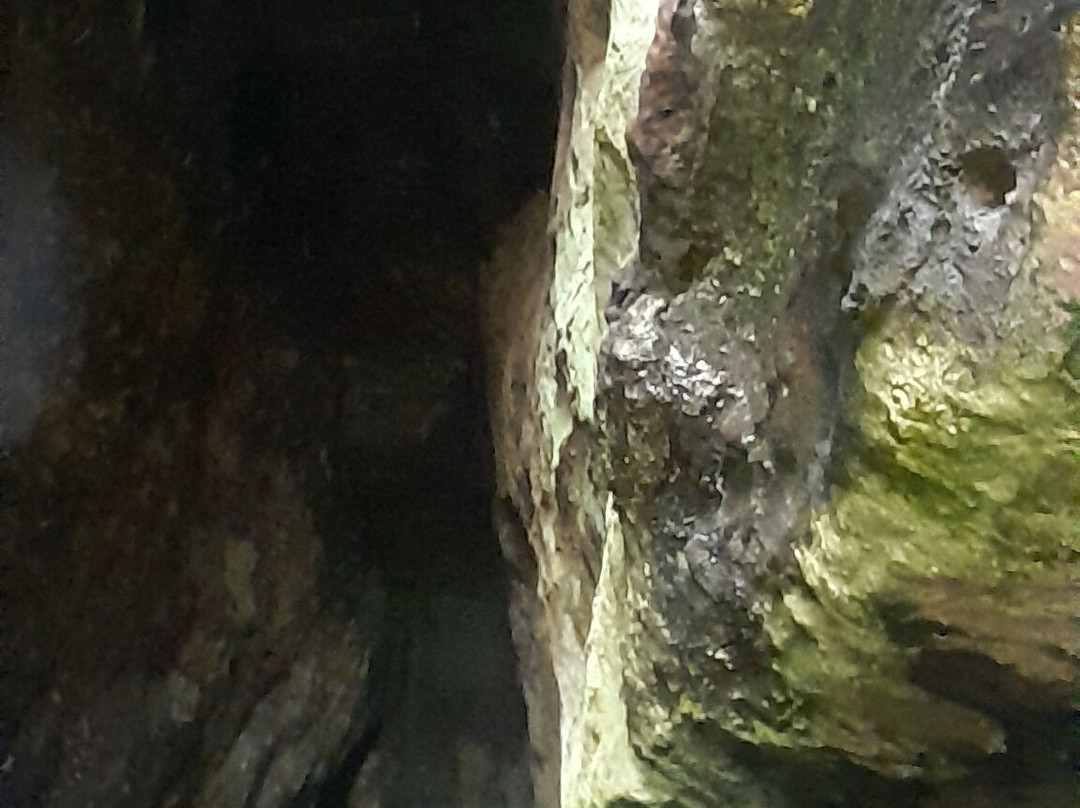 King's Caves-Blackwaterfoot必去景点