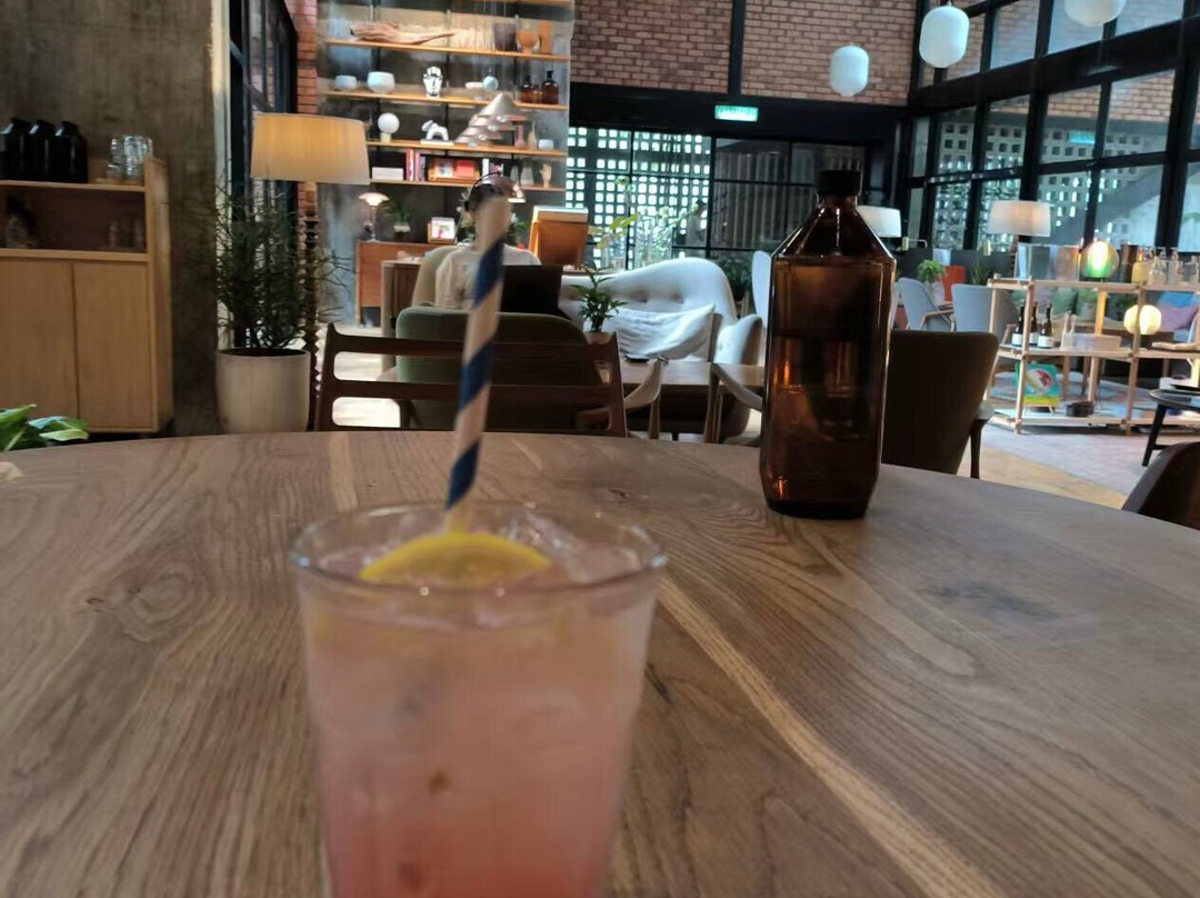 克洛伊酒店主图