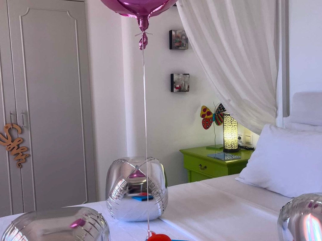 Eiriana Luxury Suites主图