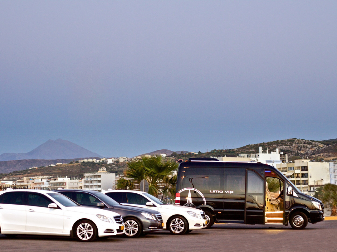 MANOLIS TRAVEL