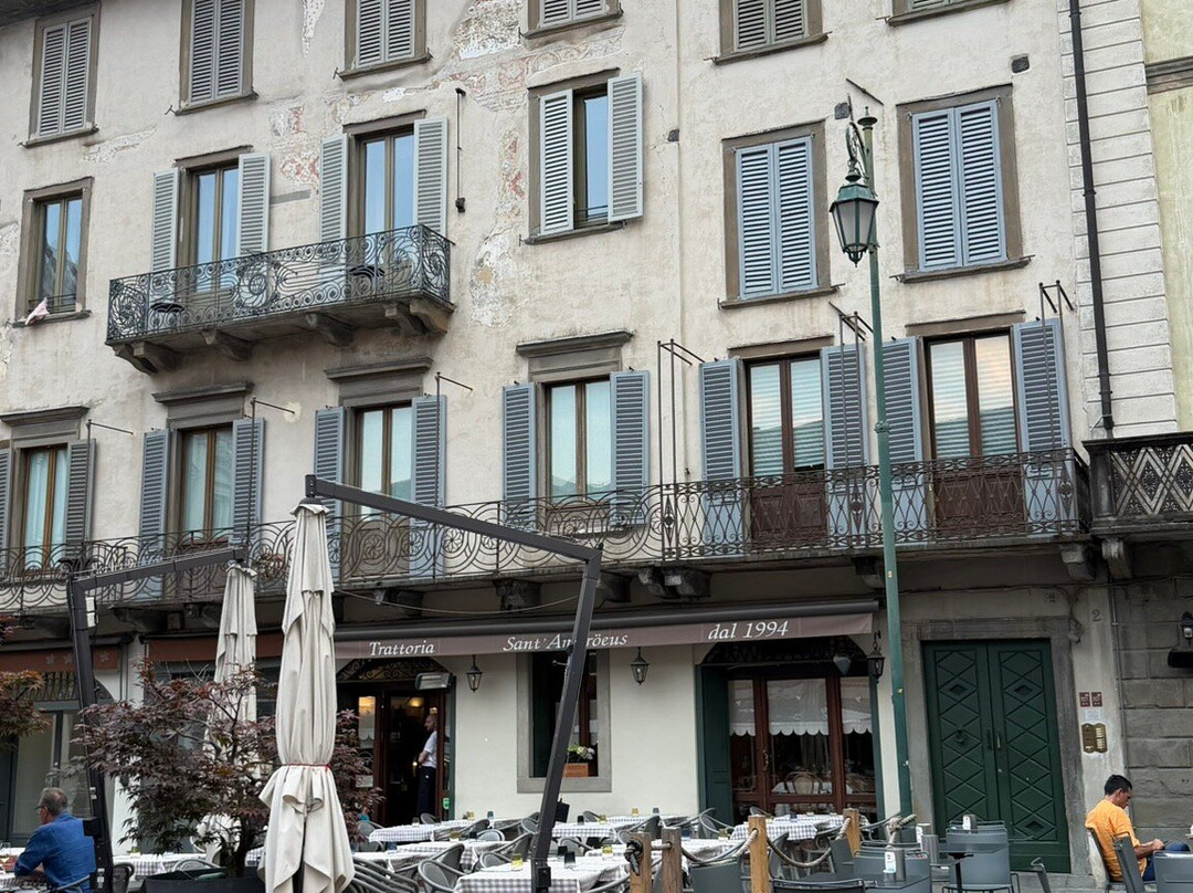 Piazza Vecchia-贝加莫必去景点