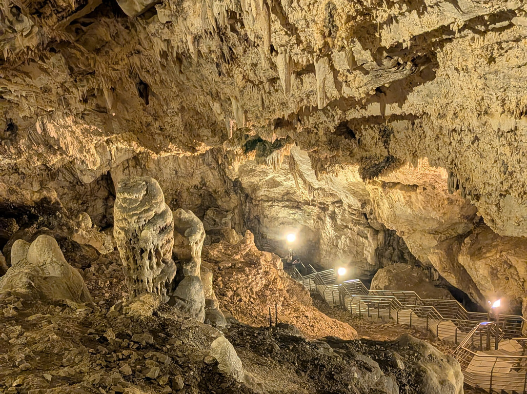 The Cave of Antiparos-Antiparos必去景点
