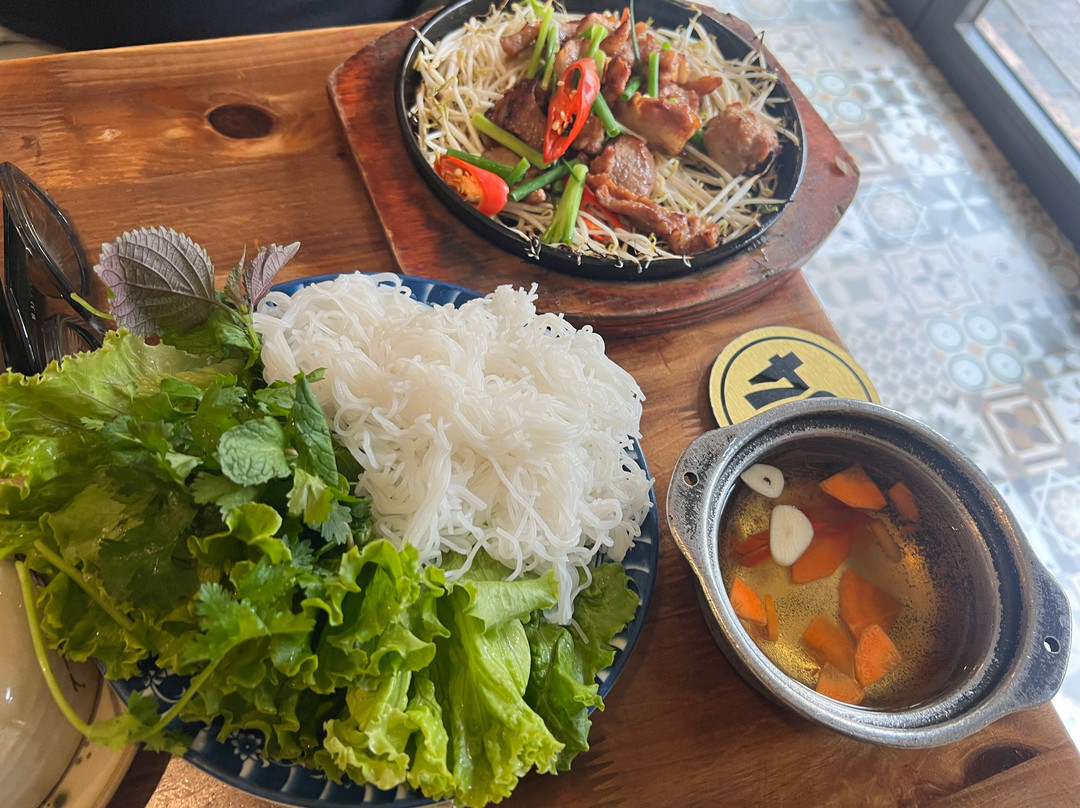 Met Vietnamese Restaurant & Vegetarian Options 2