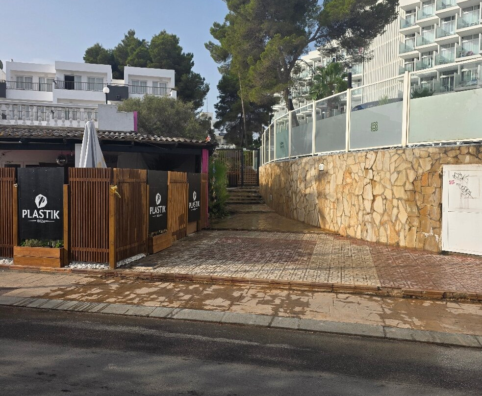 里维埃拉酒店主图