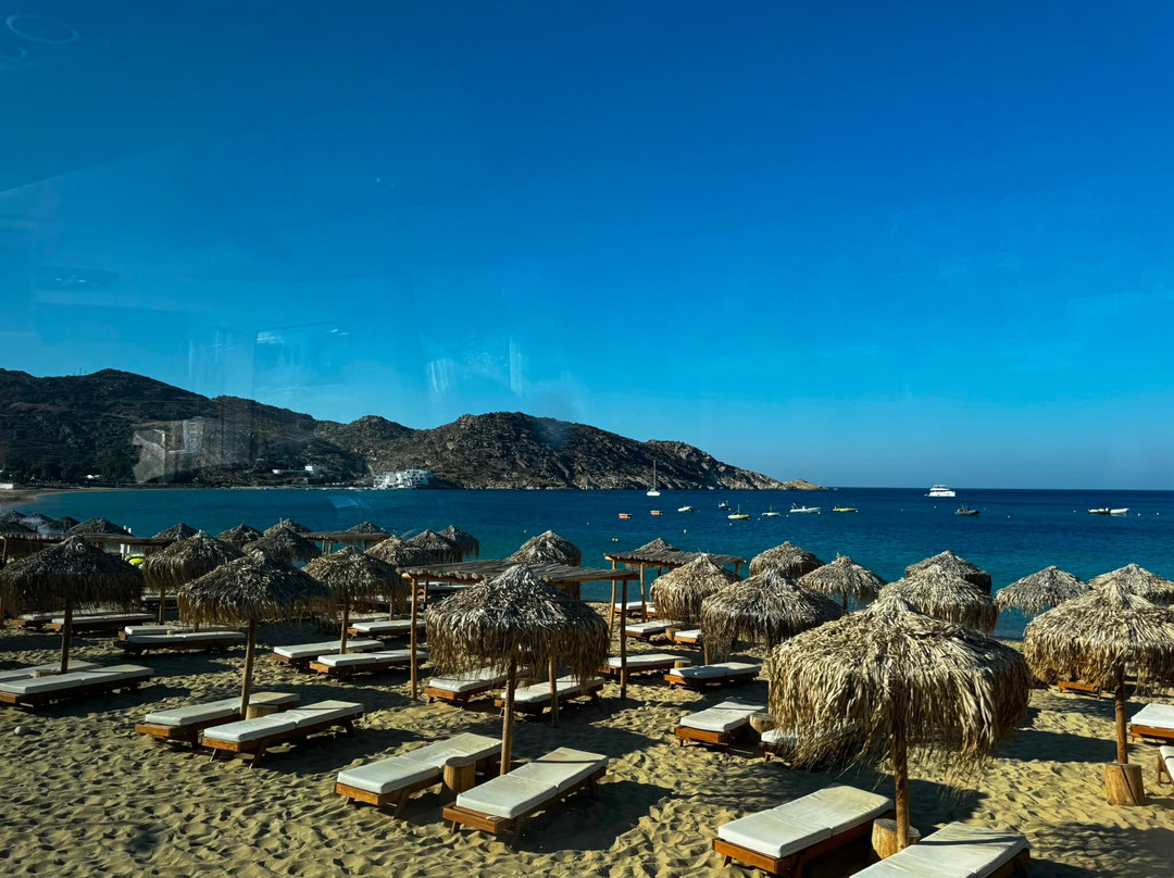 Mylopotas Beach-埃欧斯岛必去景点