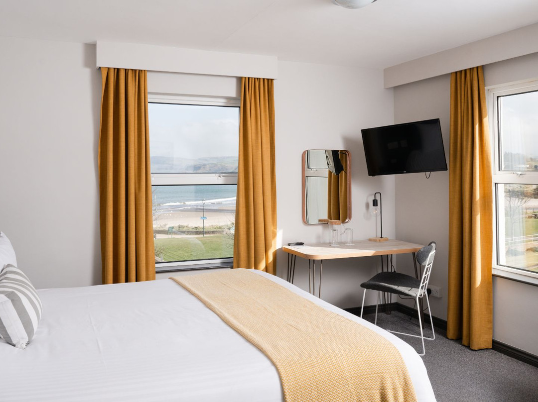巴利卡斯尔酒店住宿-Marine Hotel Ballycastle