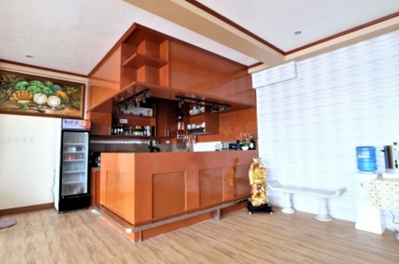 提图斯毒药花园酒店