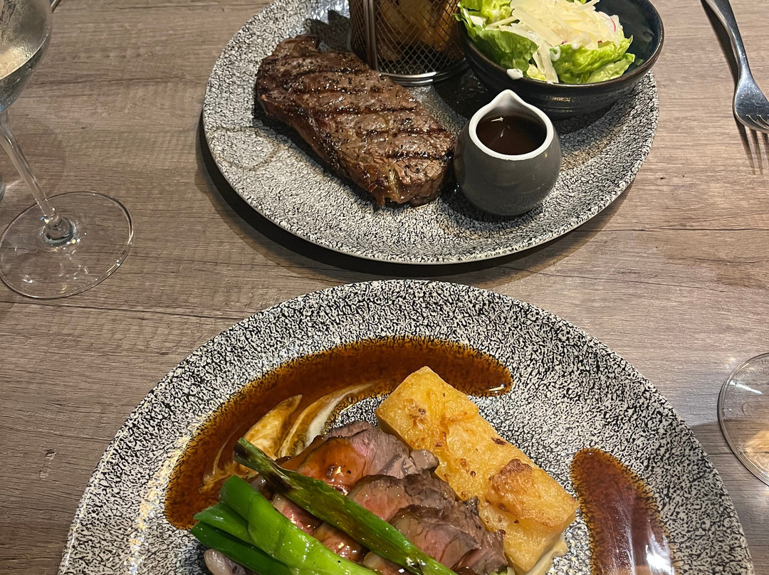 剑桥钟楼水疗酒店主图