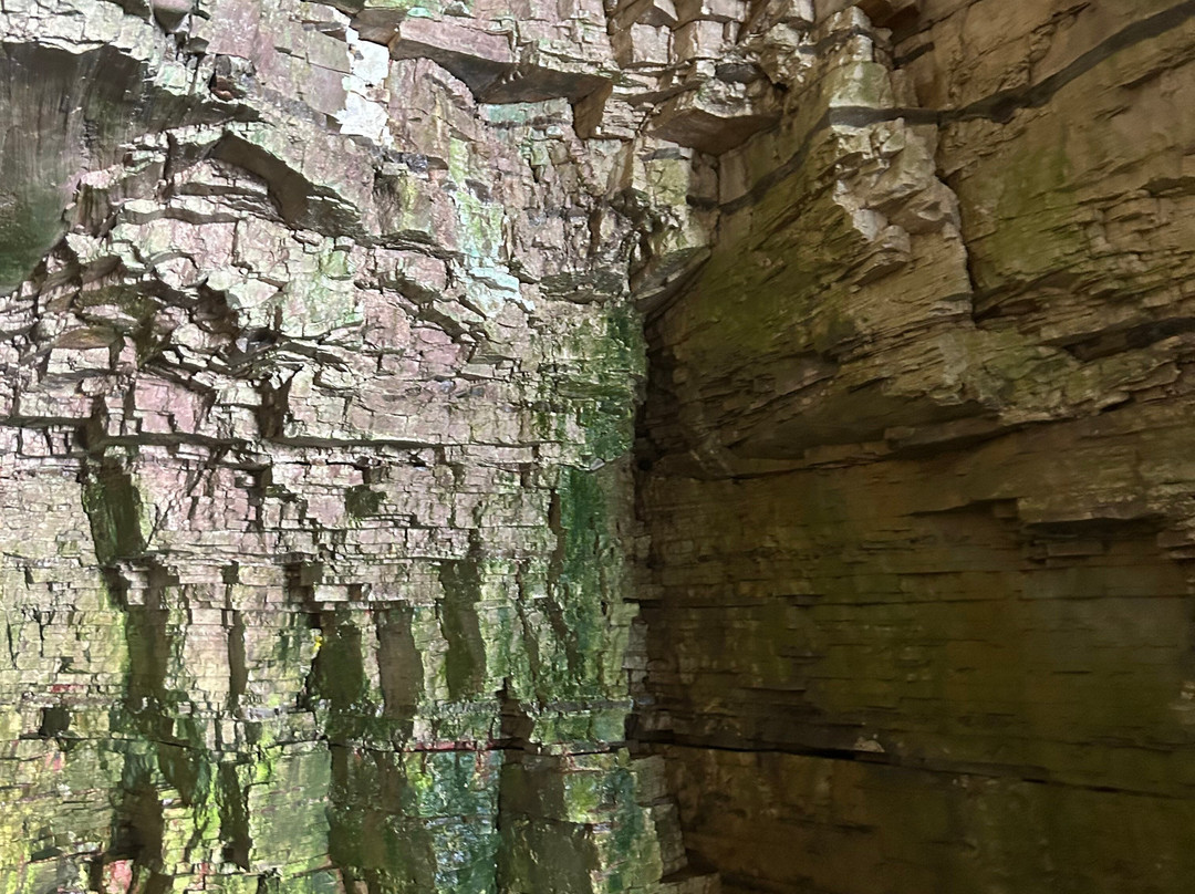 Costante Nicola Agenzia Tour Delle Grotte-佩斯基奇必去景点