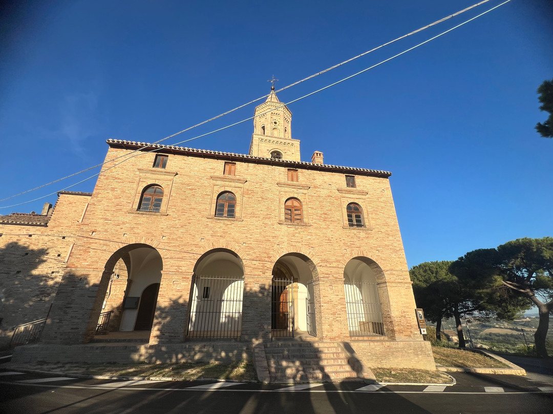 Chiesa di Santa Maria in Piano-Loreto Aprutino必去景点