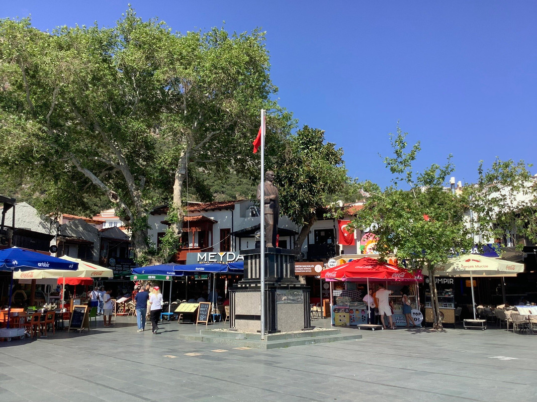Cumhuriyet Meydanı-卡斯必去景点