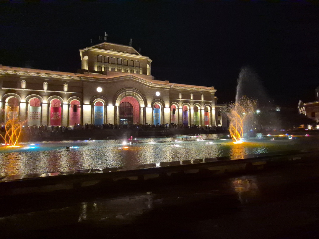 Republic Square-埃里温必去景点