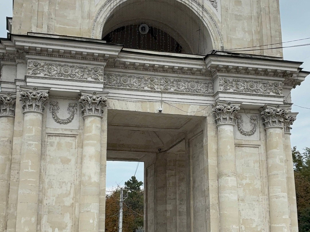 Triumphal Arch-基希讷乌必去景点