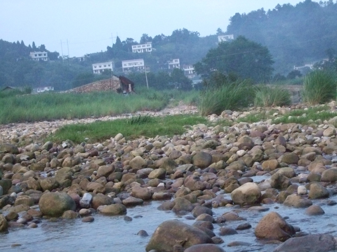 慈利县旅游景点-小河砾石滩