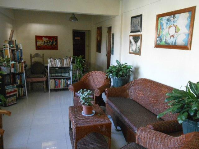 Townhouse Hotel / Hostel Manila