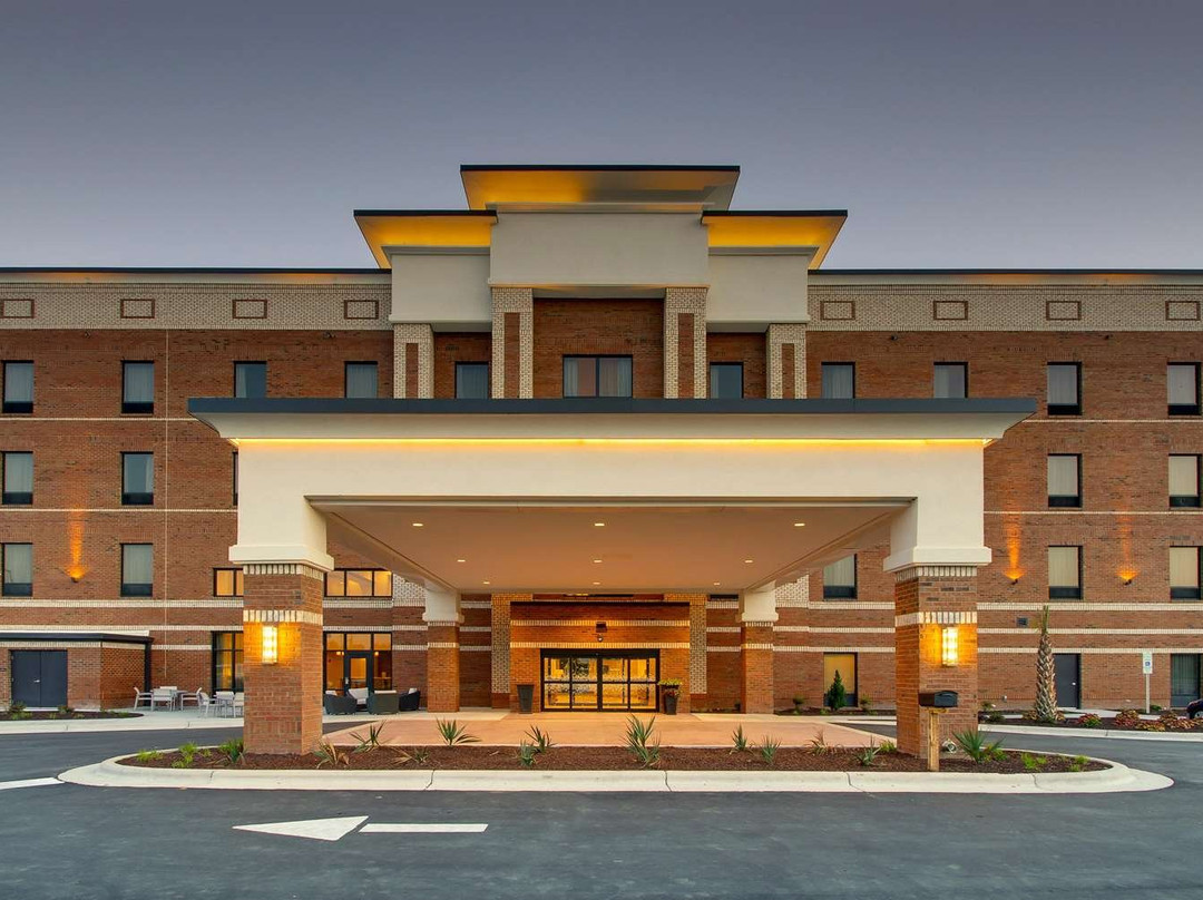Hampton Inn by Hilton Sneads Ferry North Topsail Beach主图