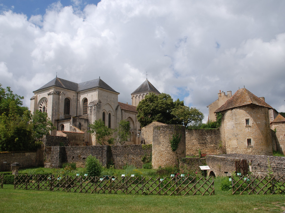 Abbaye de Saint Junien de Nouaillé-Maupertuis景点图片