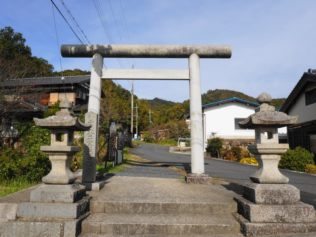 Manai Shrine景点图片