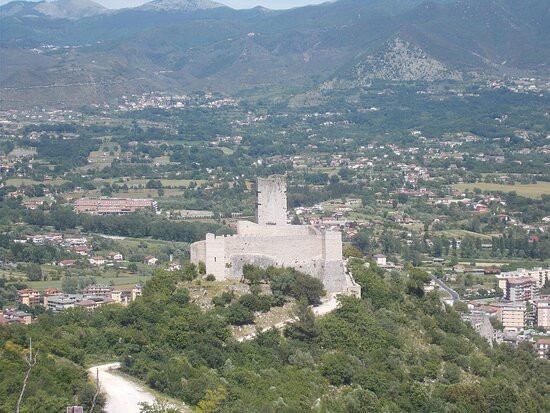 Rocca Janula景点图片