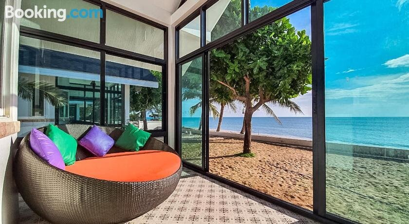 Rattanapura Beach Resort