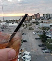 Cambria Hotel St Petersburg-Madeira Beach-餐饮