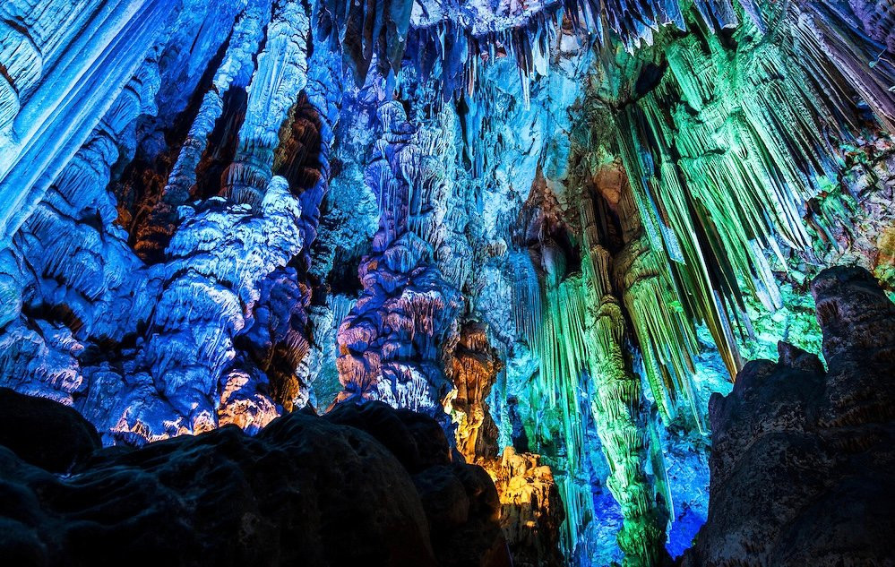 直布罗陀旅游景点-St. Michael's Cave