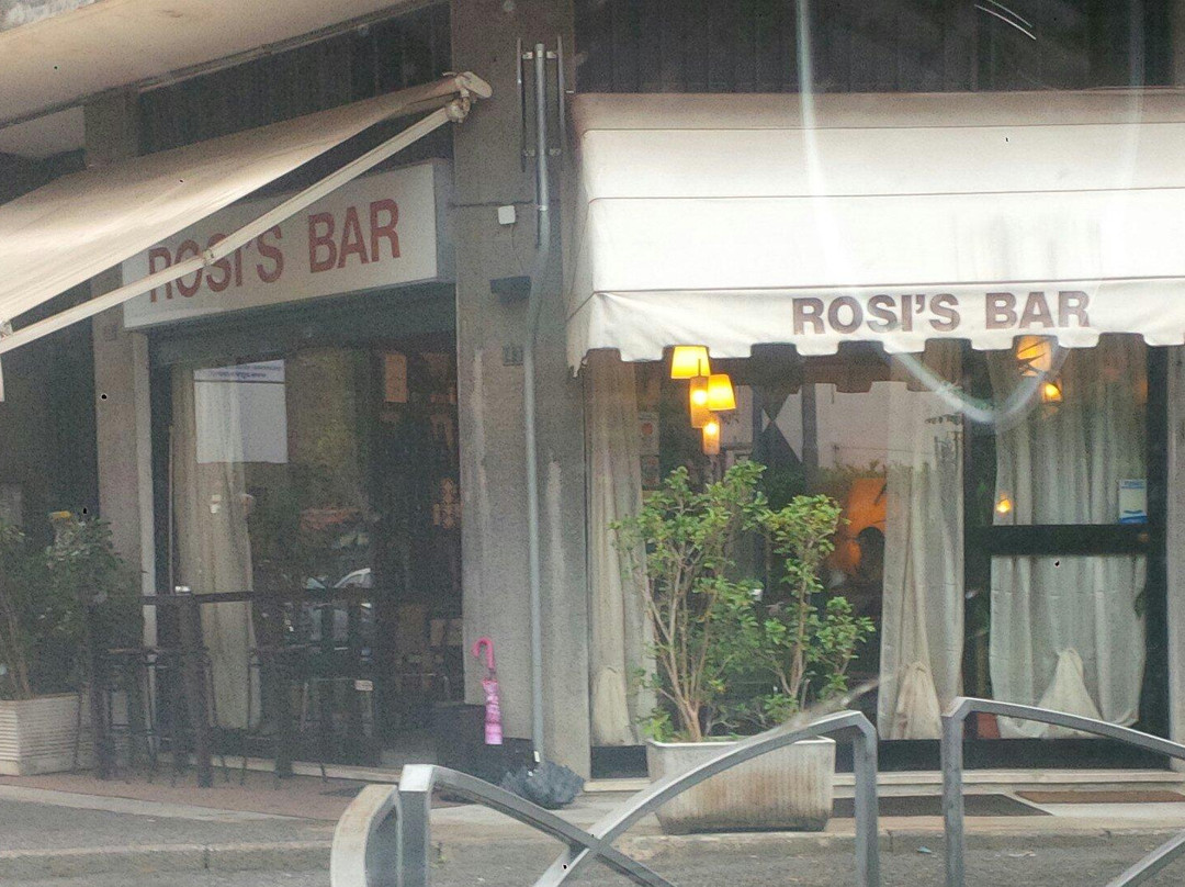 Rosi's Bar