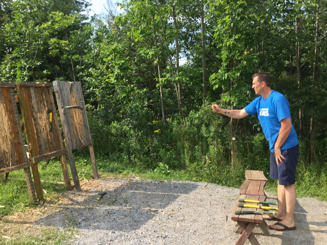 Barefoot Bushcraft-Thorold必去景点