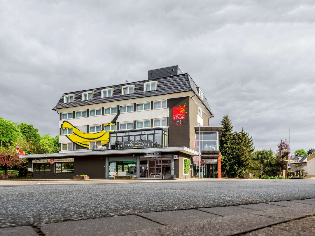 布劳恩酒店主图