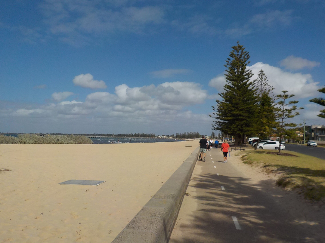 Hobsons Bay Coastal Trail景点图片