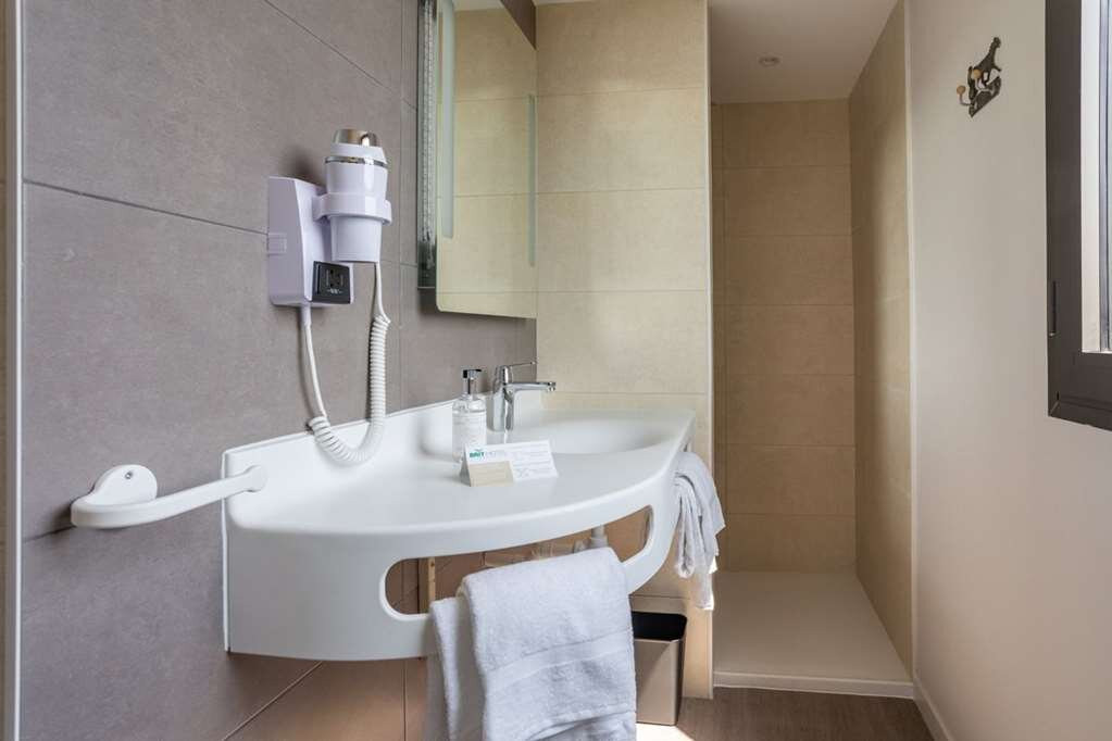 Brit Hotel - Hotel De L'Hippodrome主图