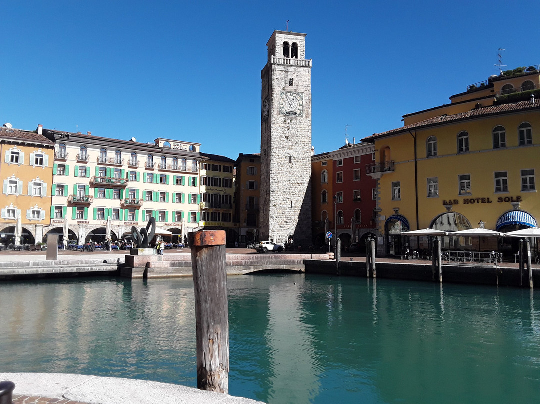 Piazza 3 Novembre景点图片